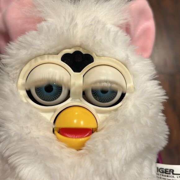 Furby 1998 Original 1st Generation White Snowball 70-800 New no box - Picture 5 of 11